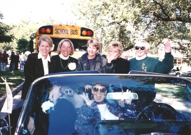 Class of 1965 Homecoming queens
Nancy Marshall, Sally Whitridge, Nancy Lundquist, Nancy Lake, Terry Arends, and Sue (Anderson) Meyer, with a huge smile in the front seat